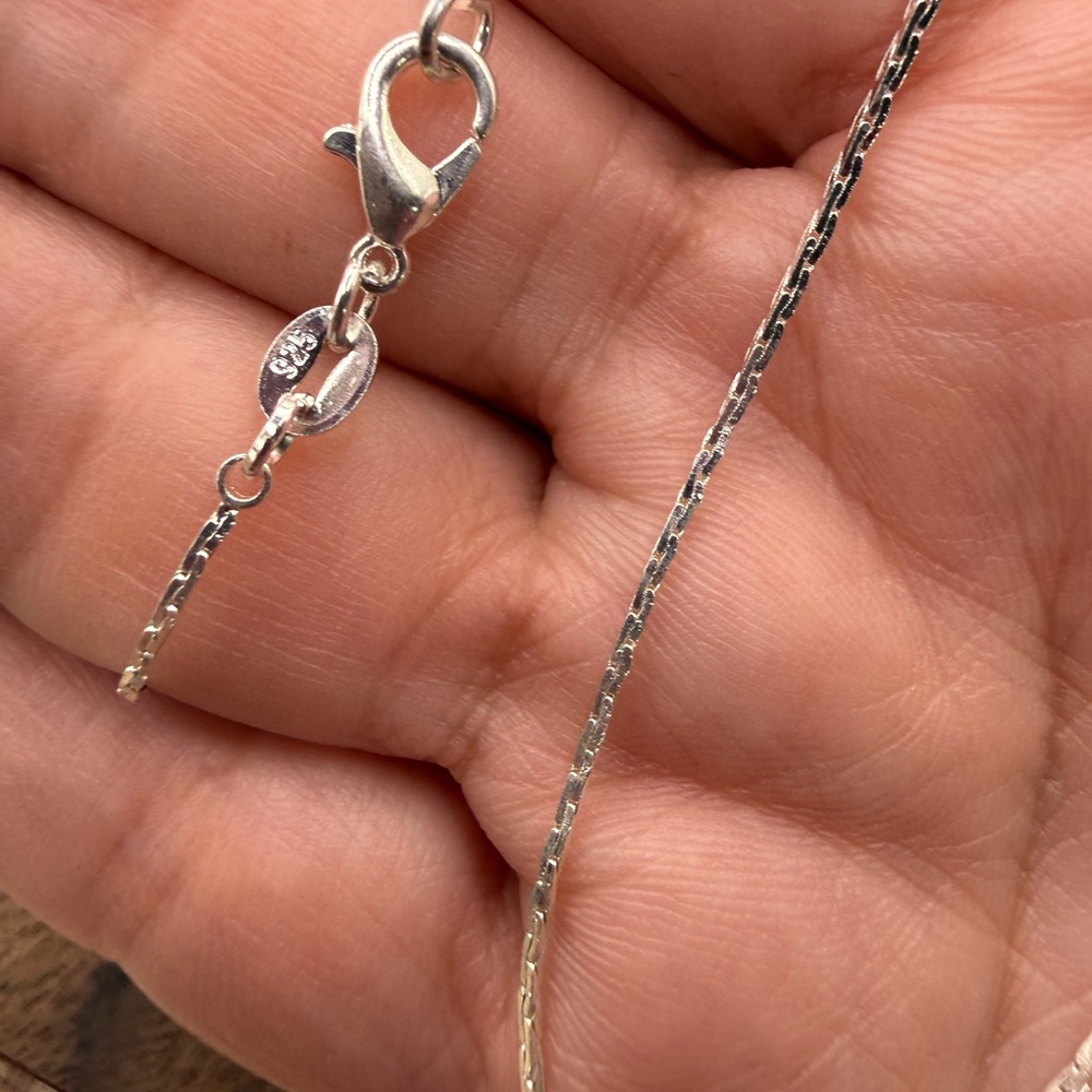 Elegant Silver Chain Necklace 18 inches 925 - Picture 3 of 3
